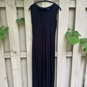 Tahari black maxi dress